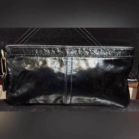 Coach Vintage Black Patent Leather Clutch with Hangtag! Amazing 🤩 - Picture 2 of 4
